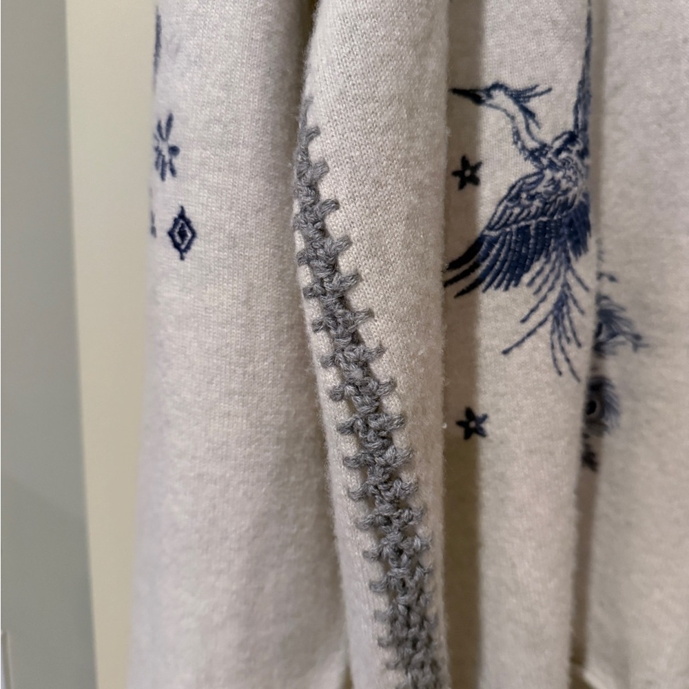 Johnny Was Cream V-Neck Whipstitch Cashmere Sweater with Blue and Red Embroidery - Picture 4 of 9
